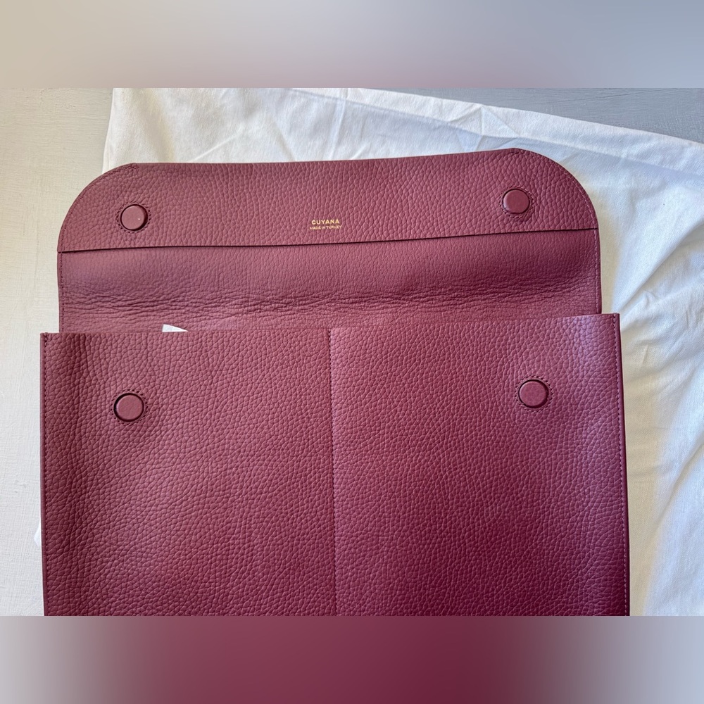NWT Cuyana Tech Carryall 15-16 inch in Cherry - Picture 8 of 9